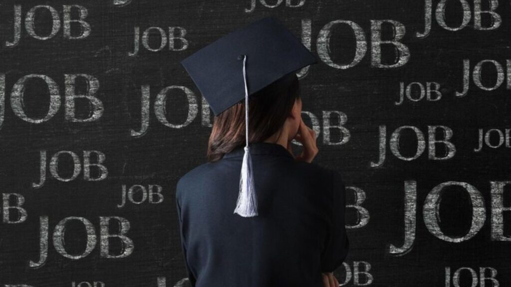 Inside the 2025 Job Market for Graduates: Truth vs Hype